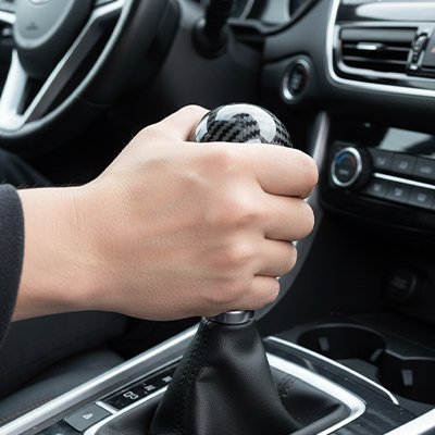 Pommeau levier de vitesse | SportDrive - ROYAUME AUTOMOBILE