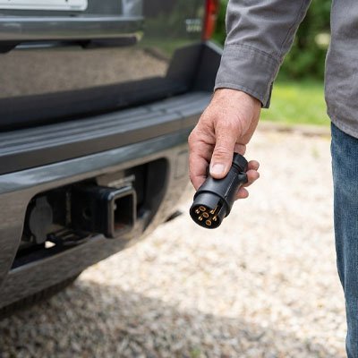 Prise remorque 7 broches | FaciConnect - ROYAUME AUTOMOBILE